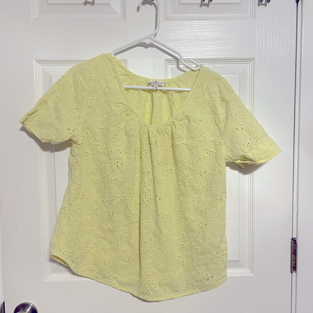 Light yellow blouse grand and green